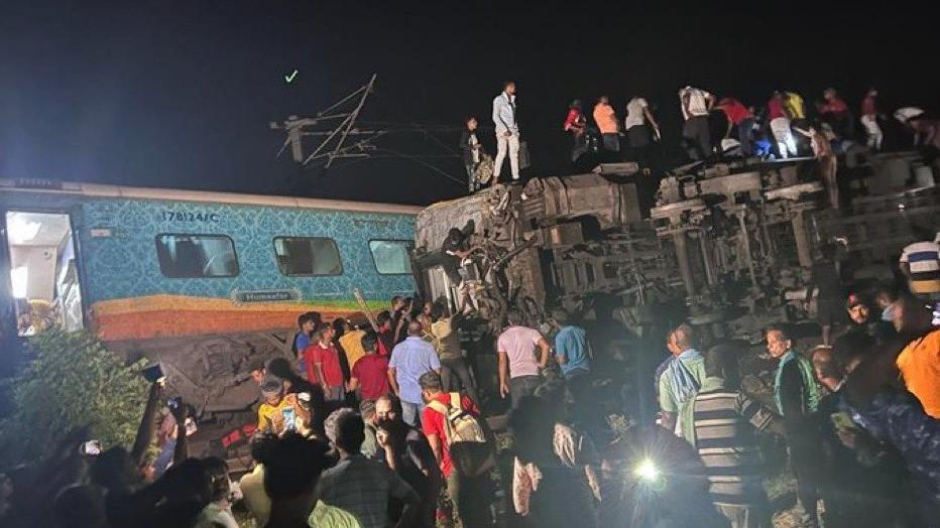Una imagen del accidente de tren en India