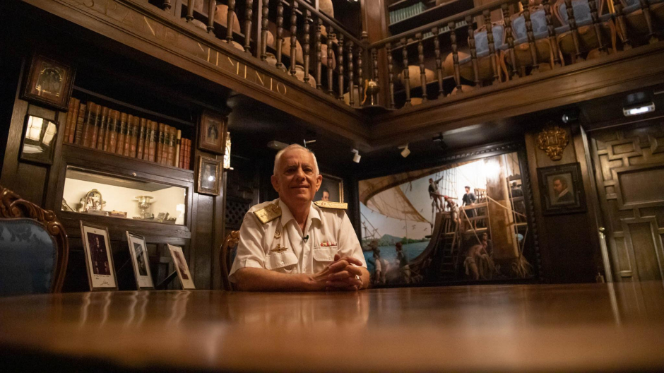 El almirante Marcial Gamboa, durante la entrevista con El Debate en el Museo Naval de Madrid