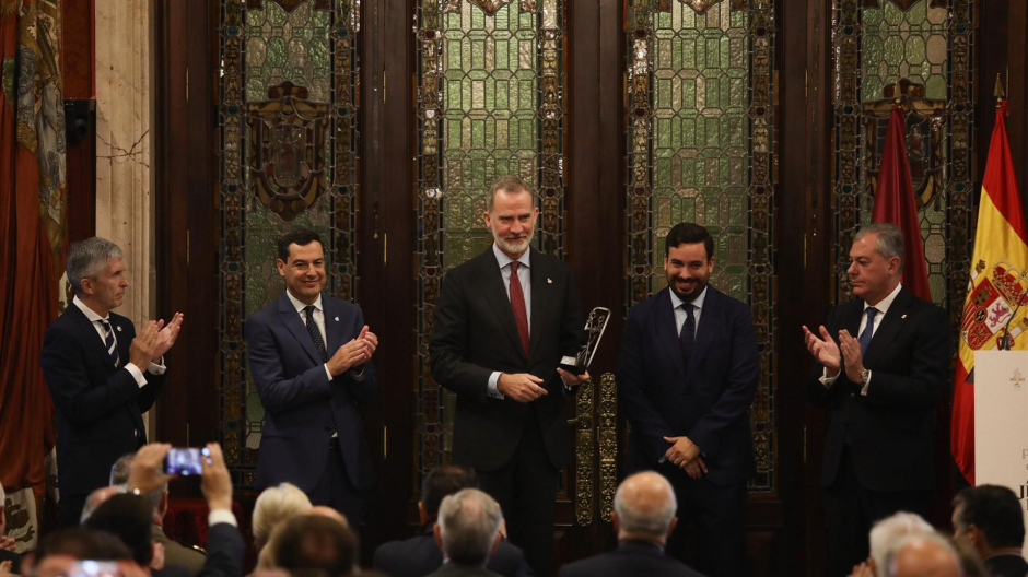 El rey Felipe VI recibe el IX Premio IX contra el Terrorismo Alberto Jiménez-Becerril