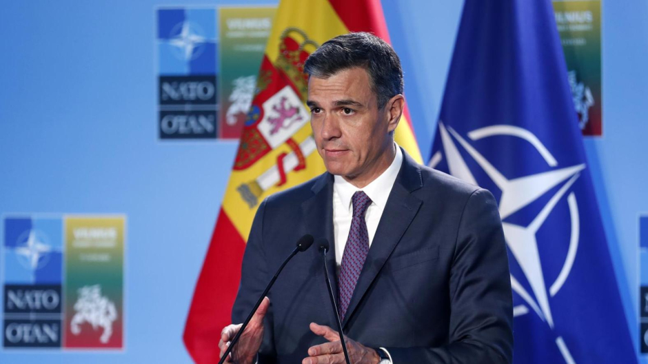 Vilnius (Lithuania), 12/07/2023.- Prime Minister of Spain Pedro Sanchez attends a press conference during the NATO ?summit in Vilnius, Lithuania, 12 July 2023. The North Atlantic Treaty Organization (NATO) Summit takes place in Vilnius on 11 and 12 July 2023 with the alliance's leaders expected to adopt new defense plans. (Lituania, España) EFE/EPA/TOMS KALNINS