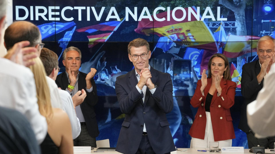 Los populares aplauden a Feijóo en la Junta Directiva Nacional del PP