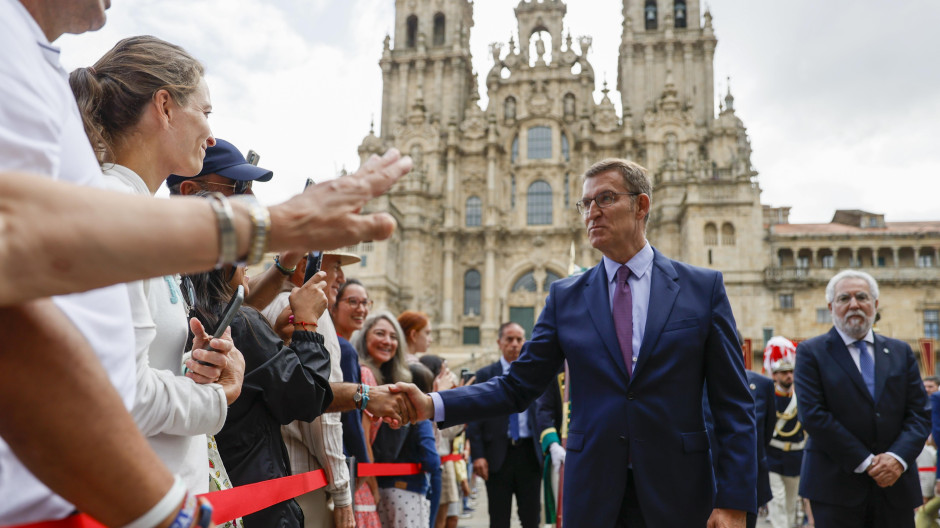 Feijóo, tras la ofrenda al Apóstol: «No se le viene a pedir nada, se viene a dar gracias»