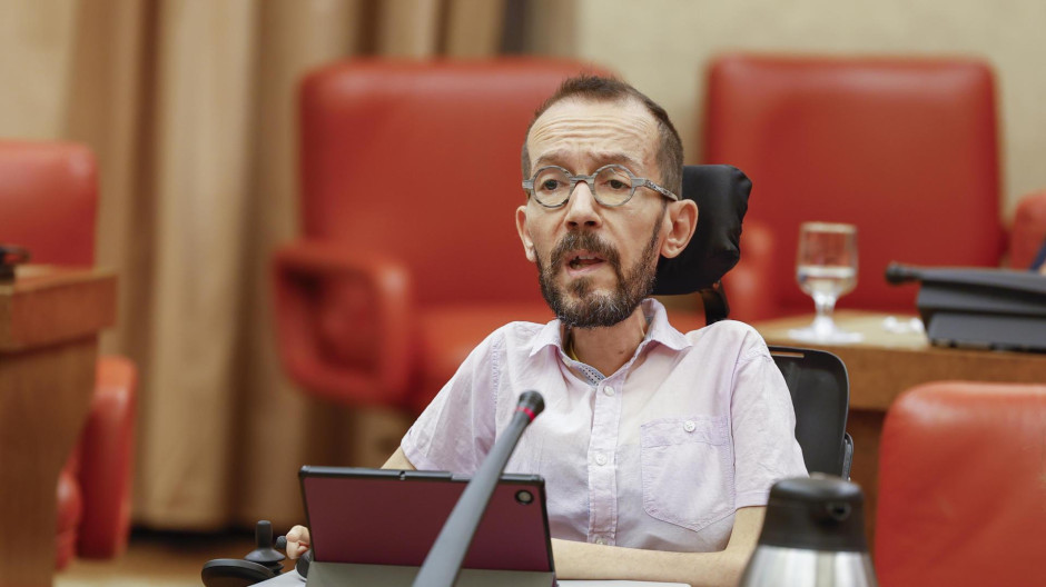 El portavoz de Unidas Podemos, Pablo Echenique, durante su intervención en la Diputación permanente del Congreso