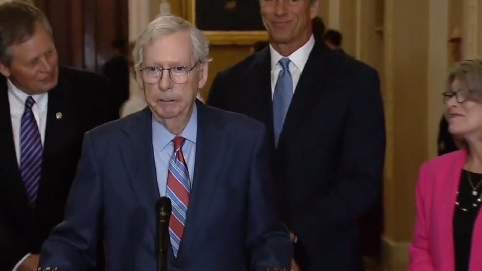 mitch mcconnell congelado