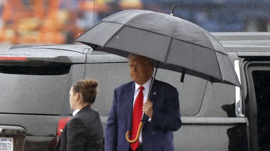 El presidente Donald Trump tras declarar en el tribunal