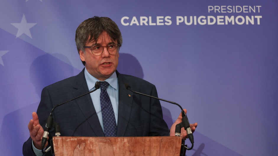El expresidente fugado catalán Carles Puigdemont durante la rueda de prensa en Bruselas