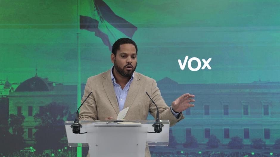 El secretario general de Vox, Ignacio Garriga, en rueda de prensa