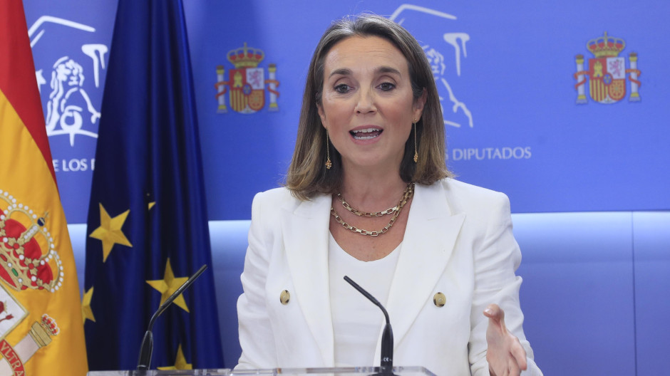 Directo | Cuca Gamarra ofrece una rueda de prensa un día después de la ...