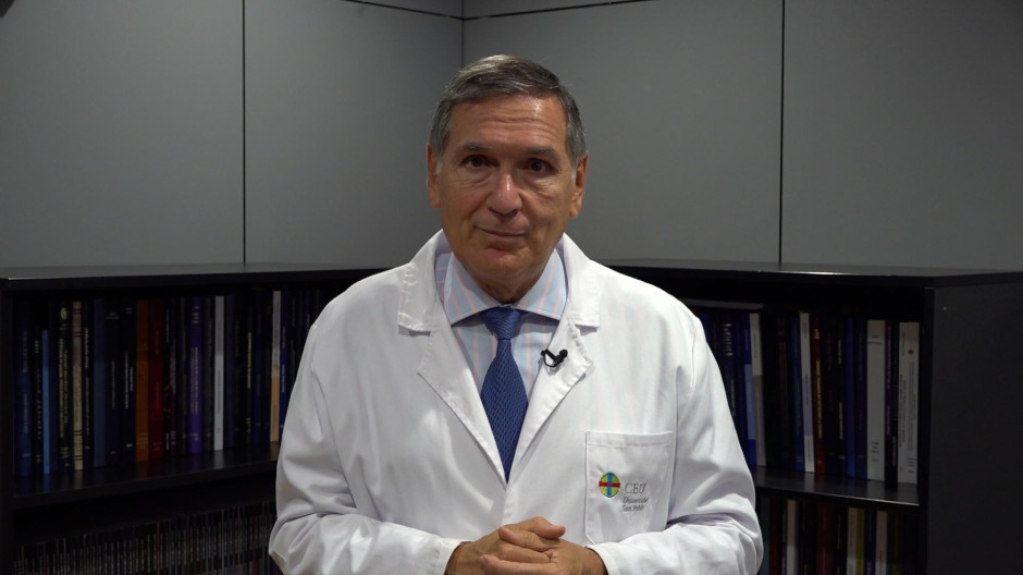El decano de la Facultad de Medicina por la Universidad CEU San Pablo, el Doctor Tomás Chivato
