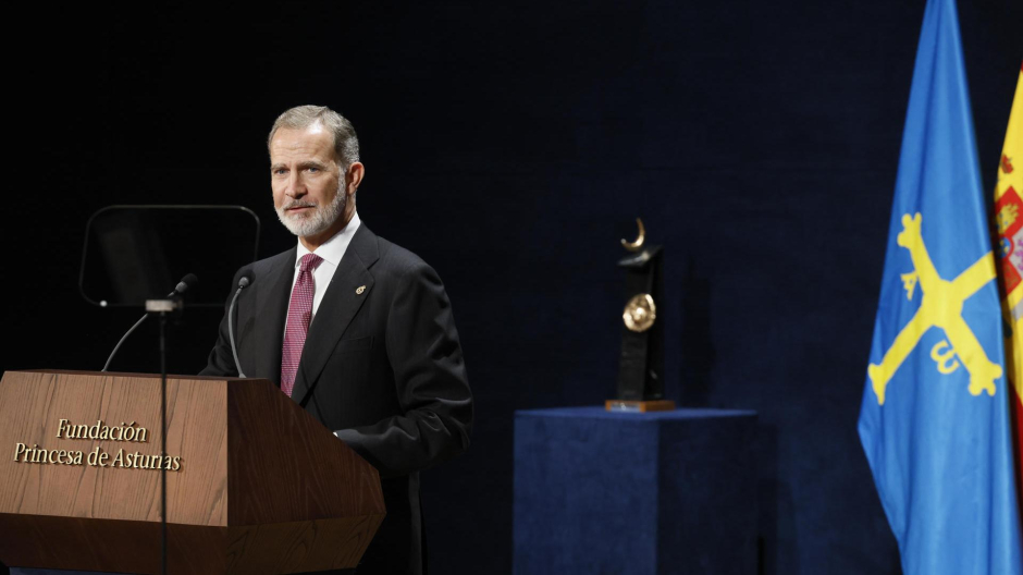 El Rey Felipe VI interviene durante la 43º edición de los Premios Princesa de Asturias