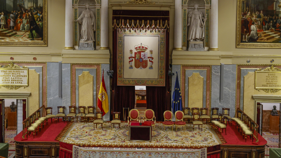 Vista del hemiciclo del Congreso de los Diputados, preparado para la jura de la Constitución de la Princesa de Asturias