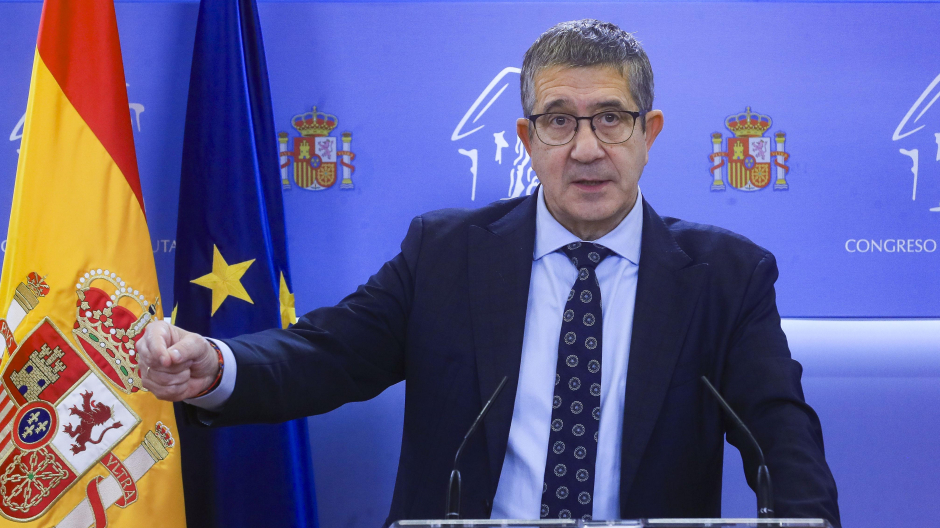 El PSOE denunciará a Vox: «Que caiga sobre Abascal y sobre su partido todo el peso de la ley»