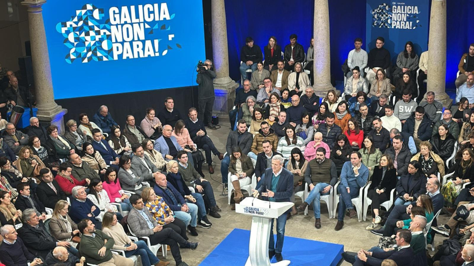 El candidato del PP a la presidencia de la Xunta de Galicia durante su intervención en el acto de presentación de su candidatura