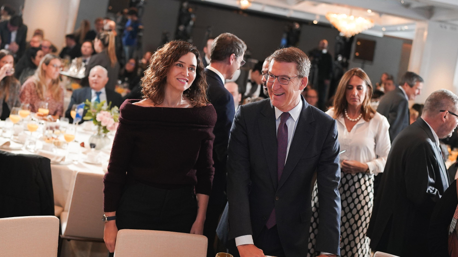 La presidenta de la Comunidad de Madrid, Isabel Díaz Ayuso, y el presidente del PP, Alberto Núñez Feijóo