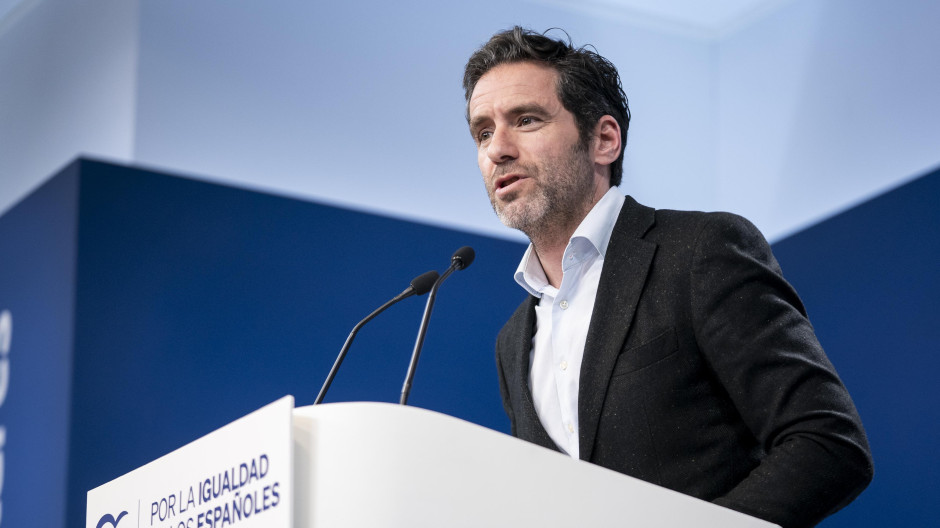 Borja Sémper ofrece una rueda de prensa, en directo