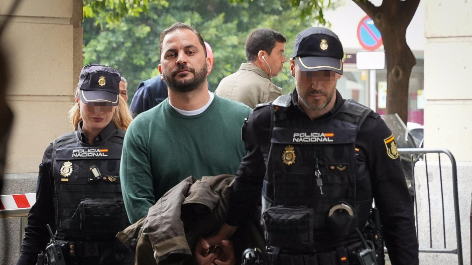 Antonio Tejado, en prisión provisional, a su llegada a los juzgados de Sevilla