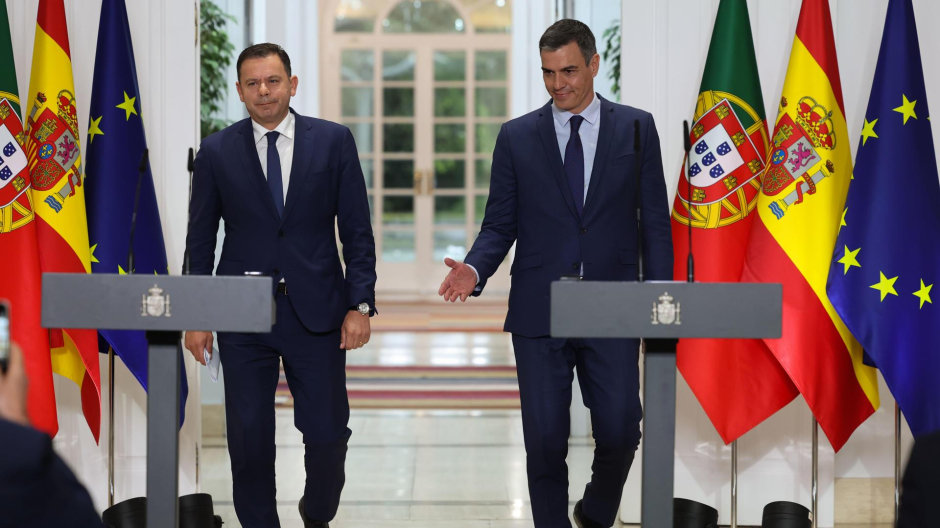 El primer ministro de Portugal, Luis Montenegro, y Pedro Sánchez