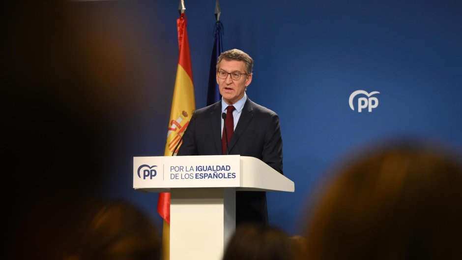 El líder del PP, Alberto Núñez Feijóo, en rueda de prensa ofrecida este jueves