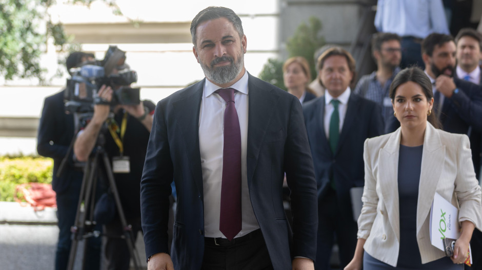 Abascal acusa al PP de asumir su propuesta de desplegar a la Armada contra la inmigración