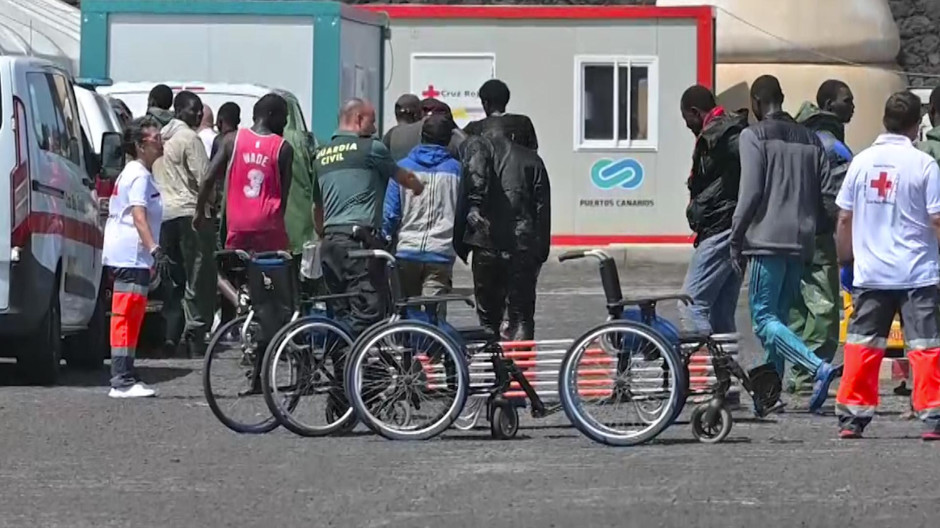 La llegada de 346 inmigrantes a El Hierro agrava la crisis migratoria en Canarias