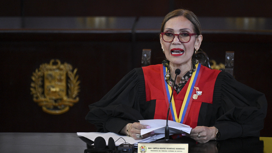 Caryslia Rodríguez, presidenta del TSJ, declara presidente a Nicolás Maduro