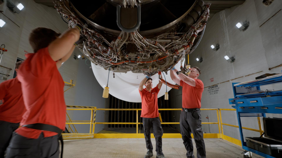 Iberia Mantenimiento comienza a utilizar combustible sostenible de aviación de Cepsa en su banco de pruebas de motores