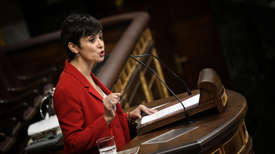 Isabel Rodríguez, ministra de Vivienda, durante una sesión plenaria en el Congreso de los Diputados