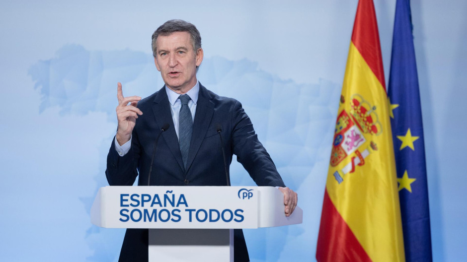 Feijóo y María Guardiola intervienen ante los medios en Cáceres