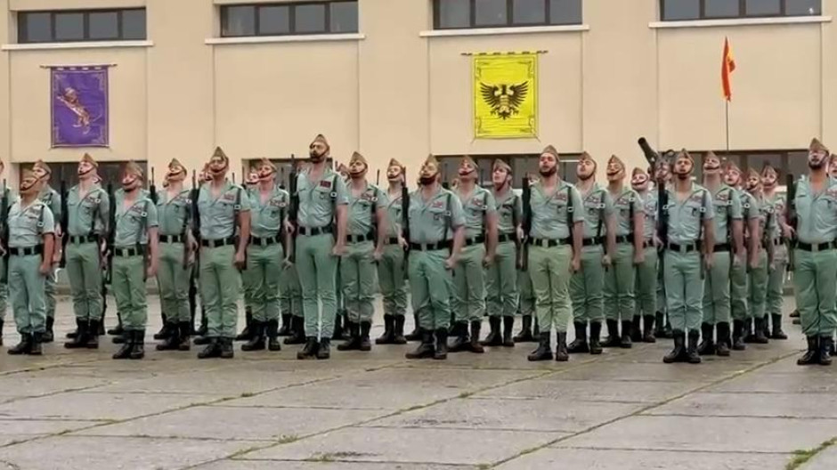 La Legión homenajea en el cuartel de Ceuta a los caídos cantando al Cristo de la Buena Muerte