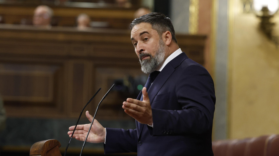 Abascal expone la corrupción del Gobierno de Sánchez y su «régimen del miedo»