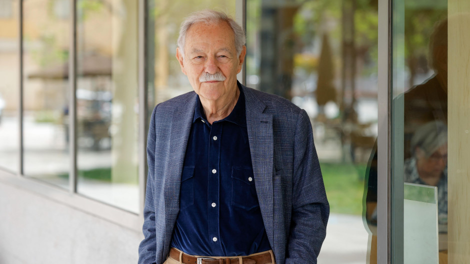 Eduardo Mendoza