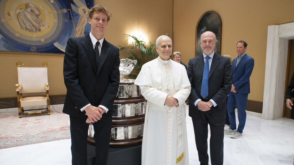 León XIV recibe al campeón con apellido de pecador, Jannik Sinner: «Me dejarían jugar en Wimbledon»