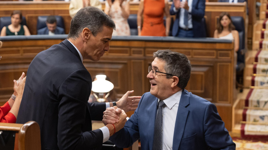 El PSOE se queja de que el PP hable de las saunas mientras culpa a Feijóo de los muertos en la Dana y la Covid
