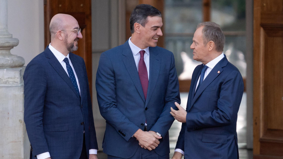 Sánchez en una reunión con líderes de la UE