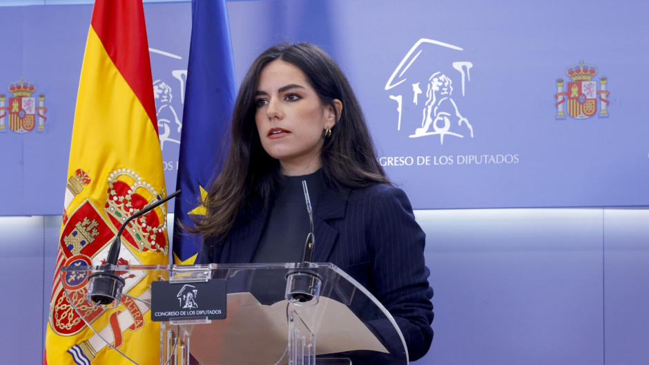 b6ee41ea16d53cc3cd0e54d2ab53f8131ab7124ew