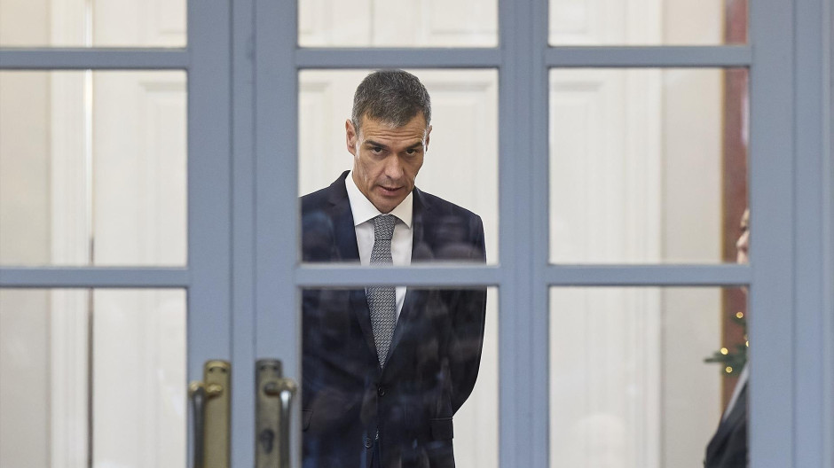 EuropaPress_7161349_presidente_gobierno_pedro_sanchez_antes_recibir_presidente_estado_palestina