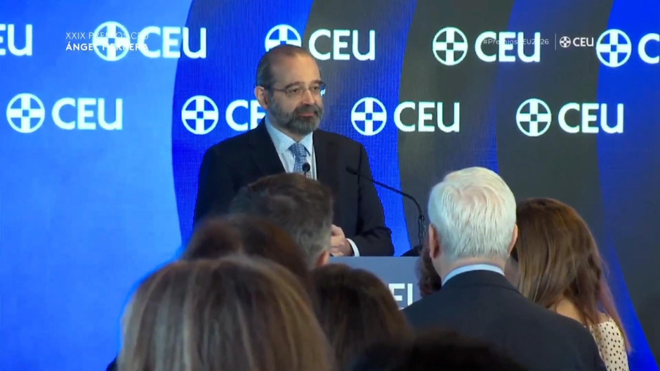 La oración por las víctimas del accidente de tren de Adamuz en los Premios CEU Ángel Herrera