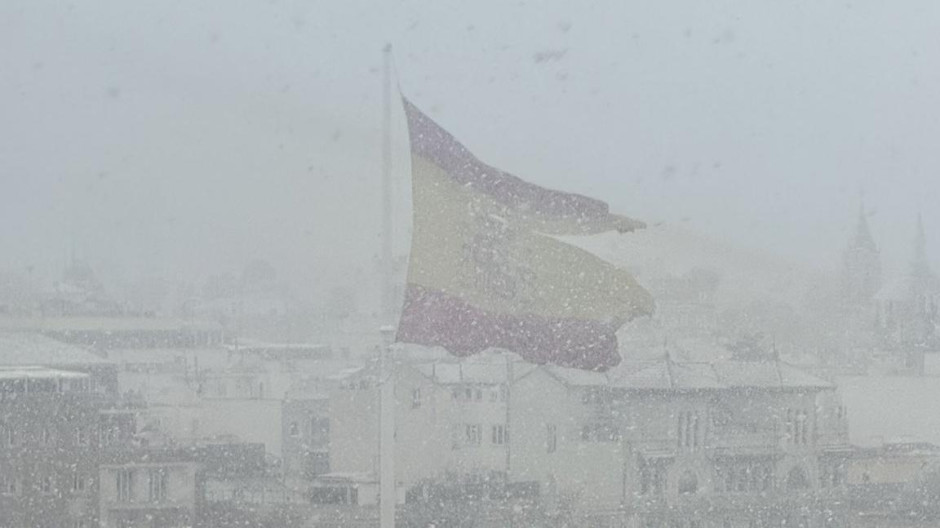 Bandera dañada de Colón
