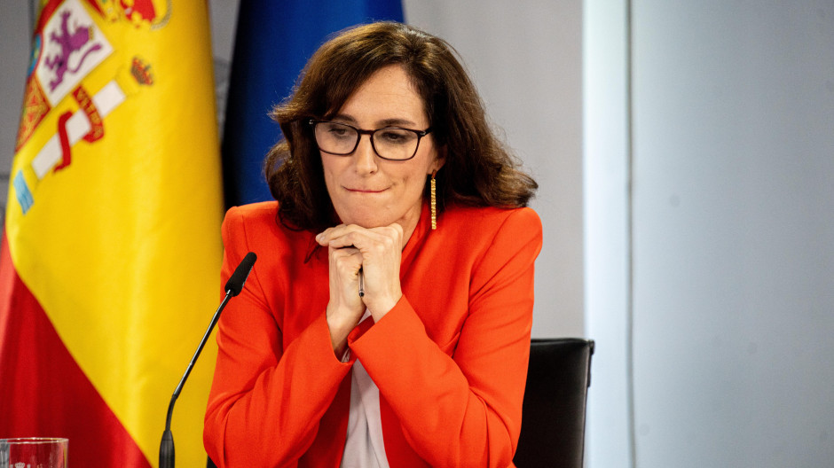 Mónica García ataca a Ayuso desde Moncloa: «Queremos cargarnos su chiringuito, su negociete»