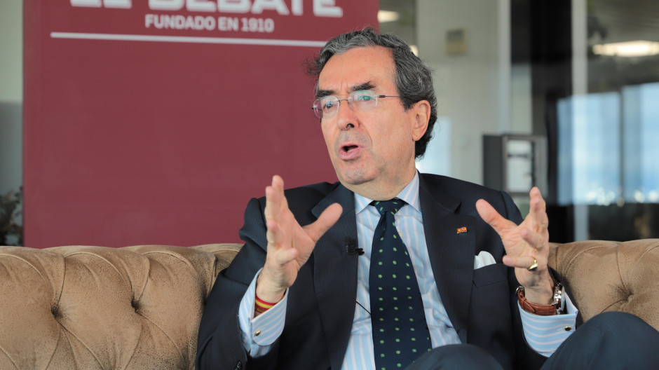 Amalio de Marichalar, coordinador de 'De español a español por la Constitución', durante su entrevista con El Debate