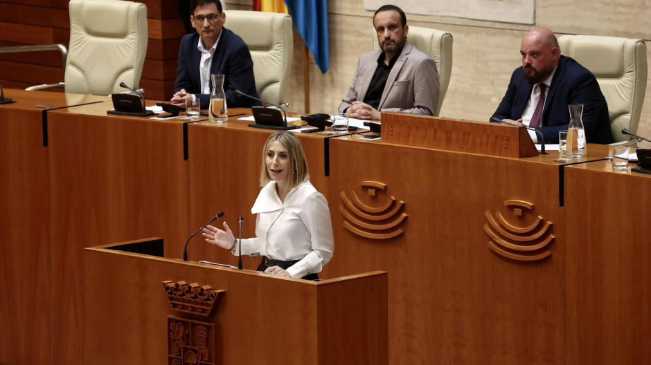EuropaPress_7334880_candidata_presidencia_junta_extremadura_maria_guardiola_pronuncia_discurso