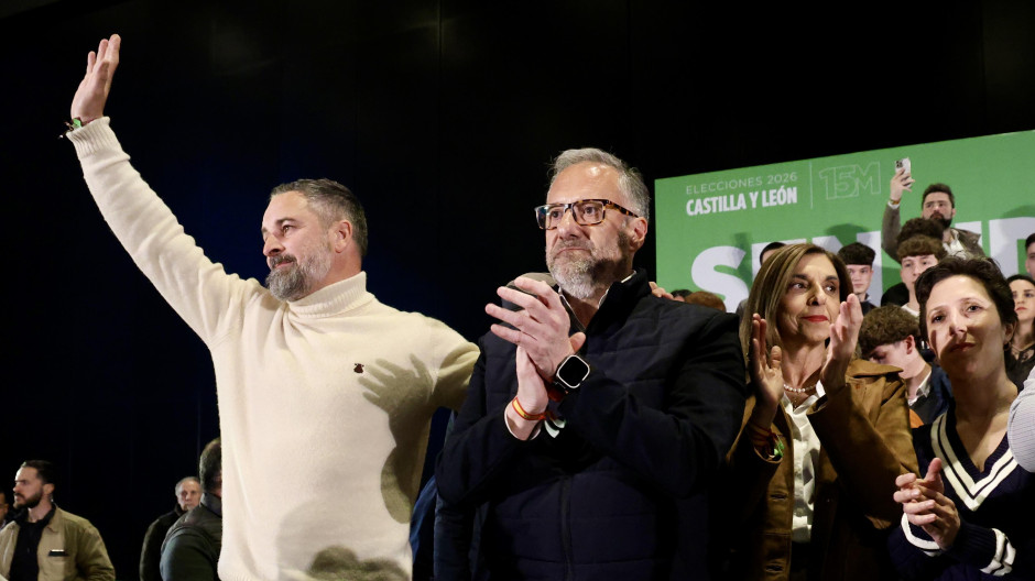 El presidente de Vox, Santiago Abascal y el candidato de Vox a la Junta, Carlos Pollán, durante la camapaña electoral