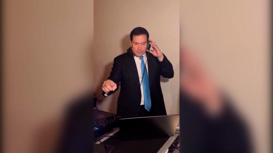 Marco Rubio deja la política por un día para ser DJ en una boda