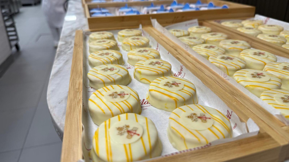 Postre de Madrid en homenaje al Papa León XIV