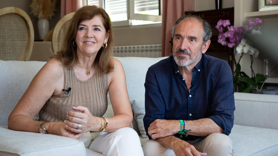 Pilar y Javier, familia de acogida durante la visita del Papa León XIV