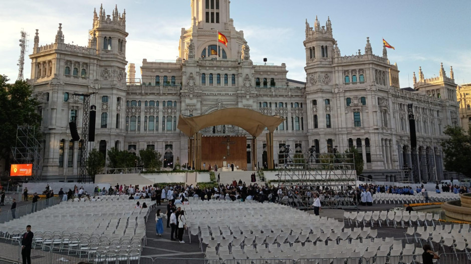 El ambiente previo a la Misa de Cibeles presidida por el Papa León XIV