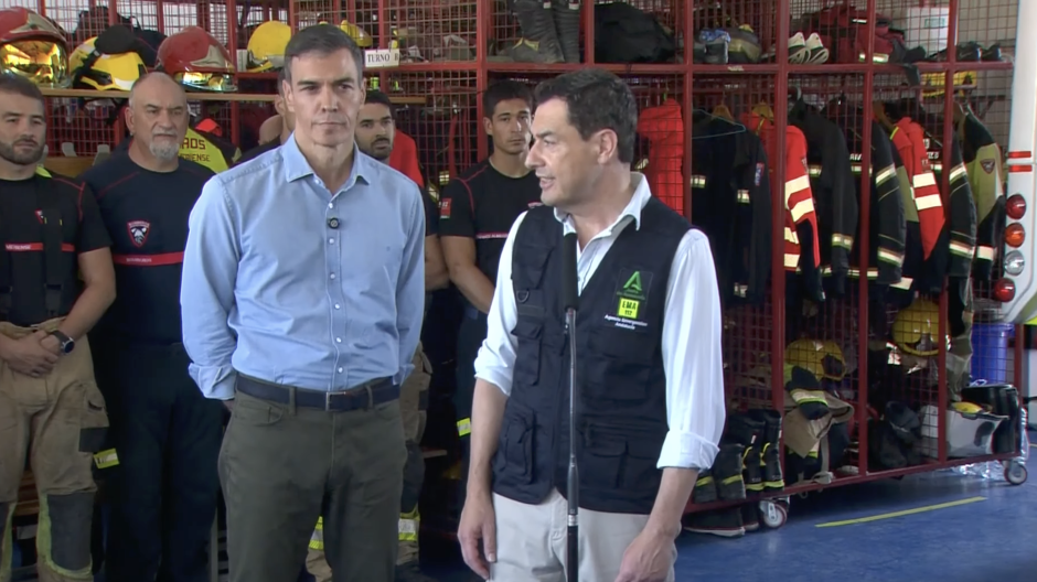 El presidente del Gobierno, Pedro Sánchez y Juanma Moreno, presidente de la Junta de Andalucía