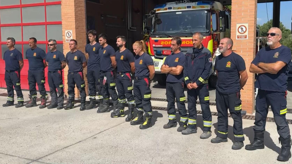 El minuto de silencio de los Bomberos de Madrid por el fallecimiento de su compañero de la UME