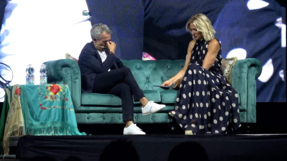 El Turronero, emocionado con su homenaje en Ubrique: «Soy inmensamente feliz»