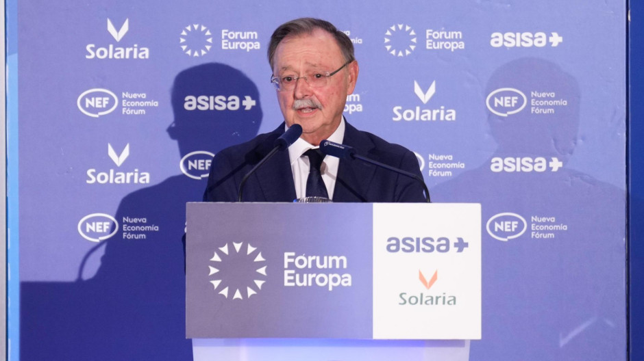 Juan Jesús Vivas, presidente de Ceuta, en un desayuno de Nueva Economía Fórum